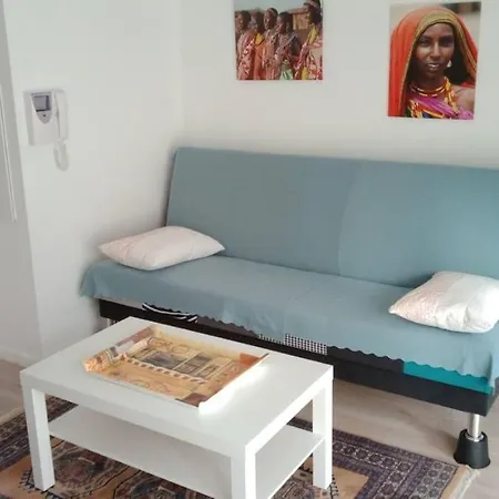T2 Ideal Etudiant + Pro + Parking Protege Sous-sol Apartment