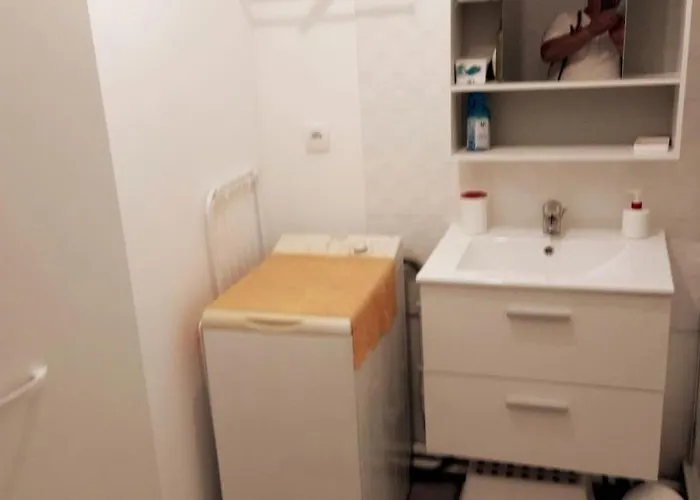 T2 Idéal étudiant + Pro + Parking Protégé Sous-sol Appartement *